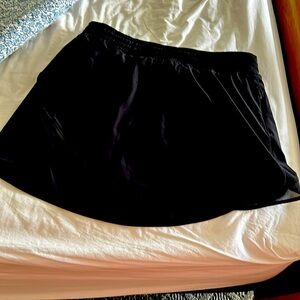 Lululemon hotty hot black skort size 12